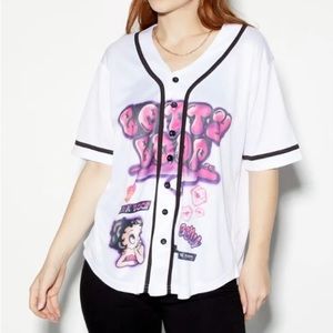 This product is available in sizes medium and large